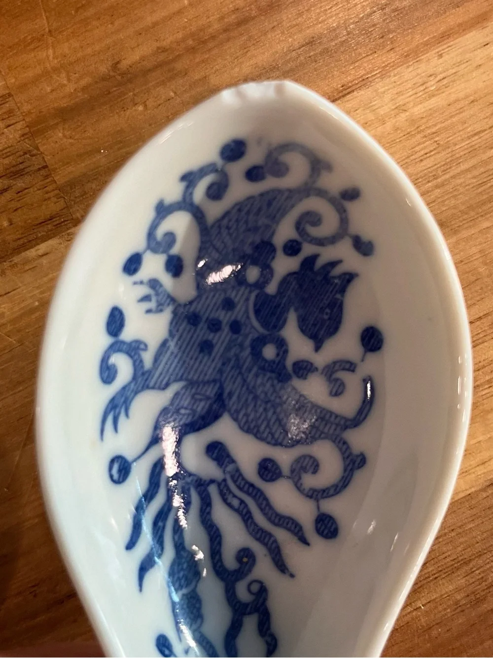 Blue and White Porcelain Asian Soup Spoon Set - Classic Phoenix & Pagoda Design